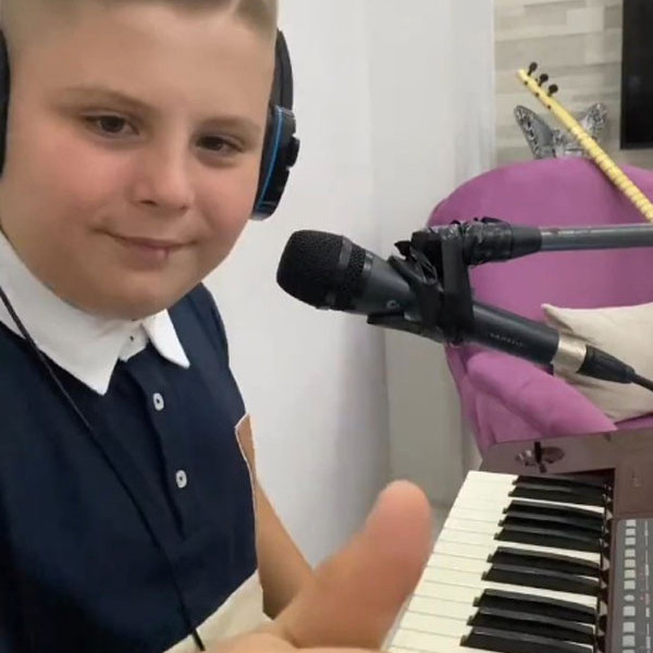 Küçük fenomen yine gündem oldu! İsabelle şarkısını seslendirdi sosyal medyada rekor kırdı - Resim: 0