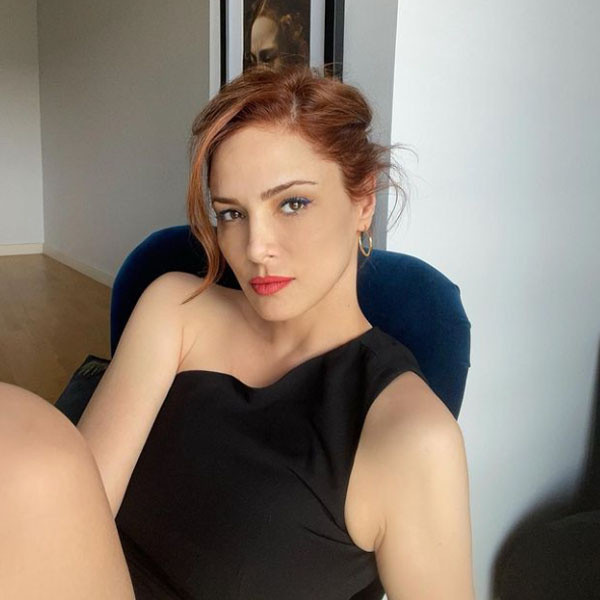 Güzel oyuncu Mine Tugay'dan herkesi şaşkına uğratan çocuk açıklaması! "Çok istediğim bir dönem oldu" - Resim: 0