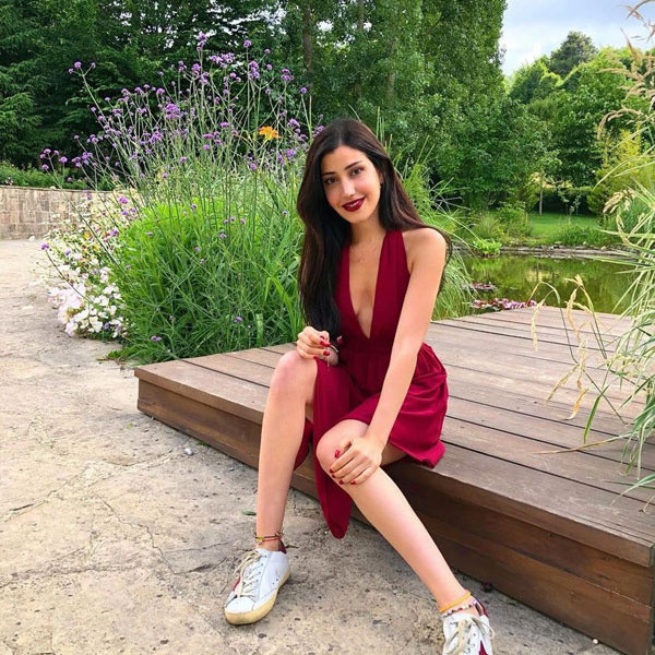 Gelsin Hayat Bildiği Gibi'nin yıldızı usta oyuncu Levent Kırca'nın kızı çıktı! Meğer hep gözümüzün önündeymiş... - Resim: 4