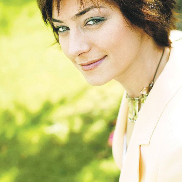 Kara Melek oyuncusu Sanem Çelik yıllar sonra ortaya çıktı! Güzelliği dilden dile dolaştı "ne olmuşsun" - Resim: 1