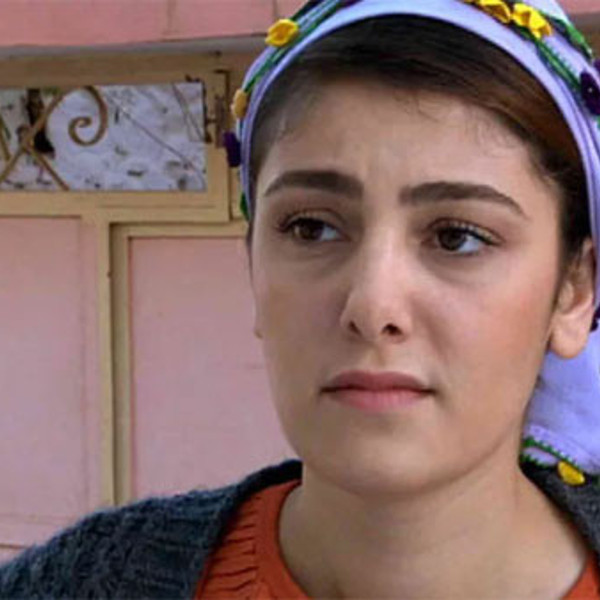 Bir aylık evli çiftten kötü haber! Burcu Binici rapçi eşini tek kalemde sildi - Resim: 0