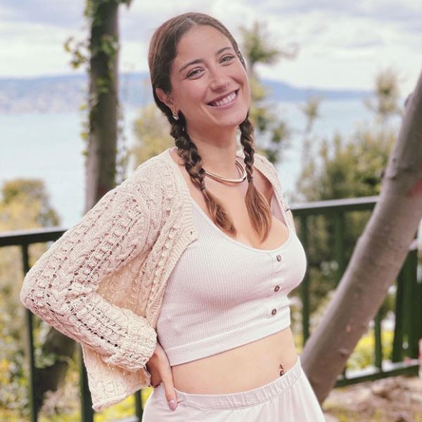 Karnı burnunda Hazal Kaya'dan mini tül elbiseli pozlar! Güzelliğini gören mest oldu - Resim: 2