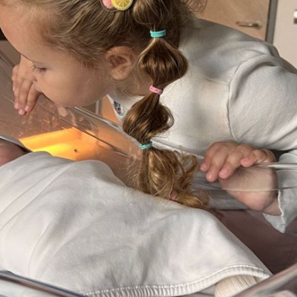 Ümit Erdim ikinci kez baba oldu! Kızının ilk fotoğrafını paylaştı, herkesi duygulandırdı - Resim: 5