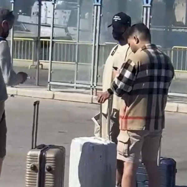 Hadise'den ayrılınca hemen yola çıktı! Mehmet Dinçerler ayrılık acısını Rodos'ta çıkarttı - Resim: 3