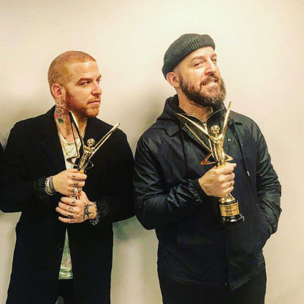 Athena'nın gitaristi Hakan Özoğuz'un Lenfoma tedavisi gördüğü ortaya çıkmıştı! Ünlü şarkıcı ilk kez hastalığı hakkında açıklama yaptı - Resim: 1