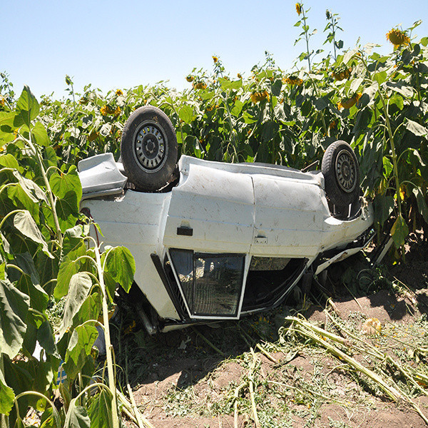 Yozgat'ta acı kaza! Devrilen otomobilin şoförü yaşamını yitirdi - Resim: 0