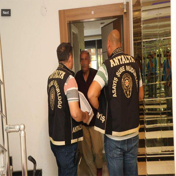 Antalya'da günlük kiralanan 340 ev polis ekipleri tarafından denetlendi! - Resim: 0