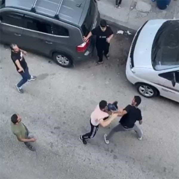 Yumruklar havada uçuştu! Bursa'da sahte kabadayılar yan baktın kavgası çıkarttı - Resim: 0