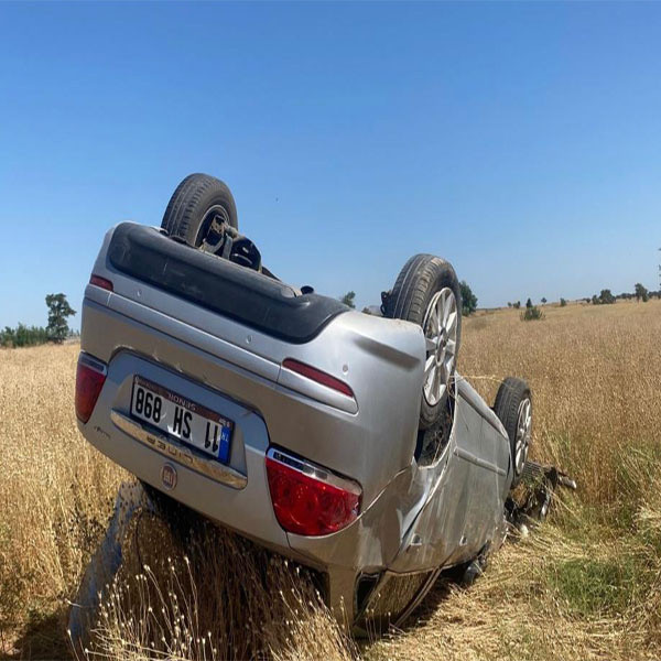 Uşak'ta feci kaza! Araç takla attı: 1'i ağır 5 kişi yaralandı - Resim: 0