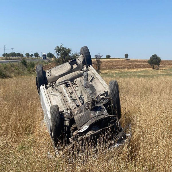 Uşak'ta feci kaza! Araç takla attı: 1'i ağır 5 kişi yaralandı - Resim: 2