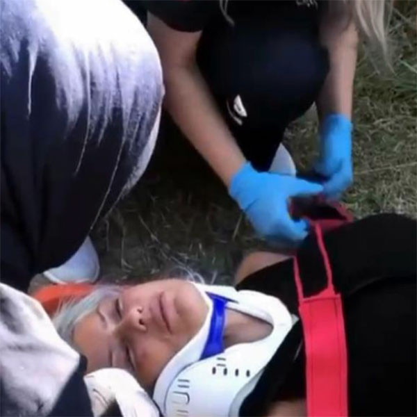 Kazada yaralanan kadın şok etkisiyle sorduğu sorularla güldürdü - Resim: 0