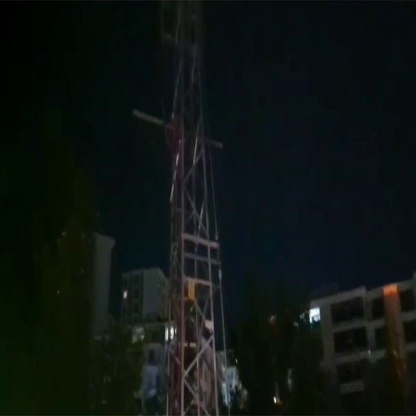 Elazığ'da korkutan patlama! Trafo patlayınca ağaçlık alan alev alev yandı - Resim: 0