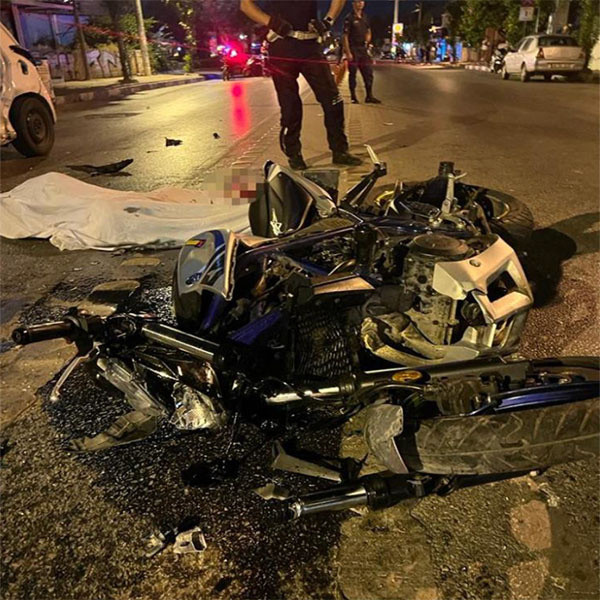 Motosiklet sürücüsünün feci ölümü! 22 yaşındaki genç metrelerce sürüklendi - Resim: 0