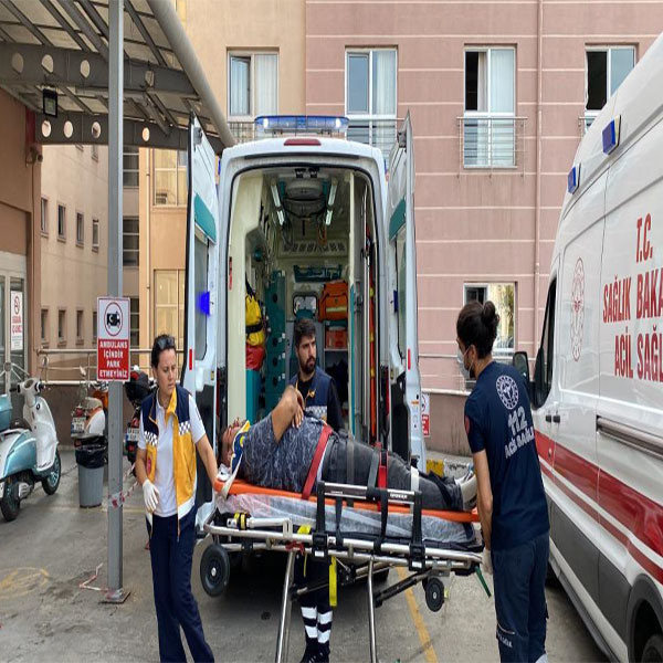 Kamyon şoförü ölümden kıl payı kurtuldu! 1 ton alüminyum üstüne yıkıldı - Resim: 0