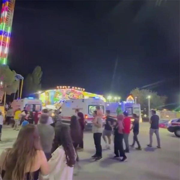 Eğlenmeye gittikleri lunapark faciaya dönüştü! Ağaçlarla çarpışan salıncak 6 kişi yaraladı - Resim: 0