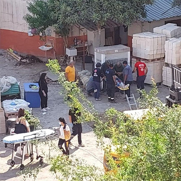 Cami inşaatının mühendisi çukura düştü! - Resim: 1