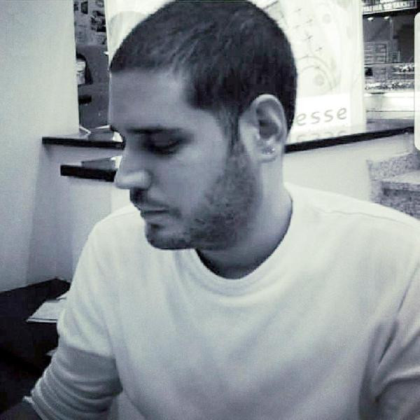 Ünlü DJ Hasan Köseoğlu, gözyaşlarıyla uğurlandı - Resim: 2