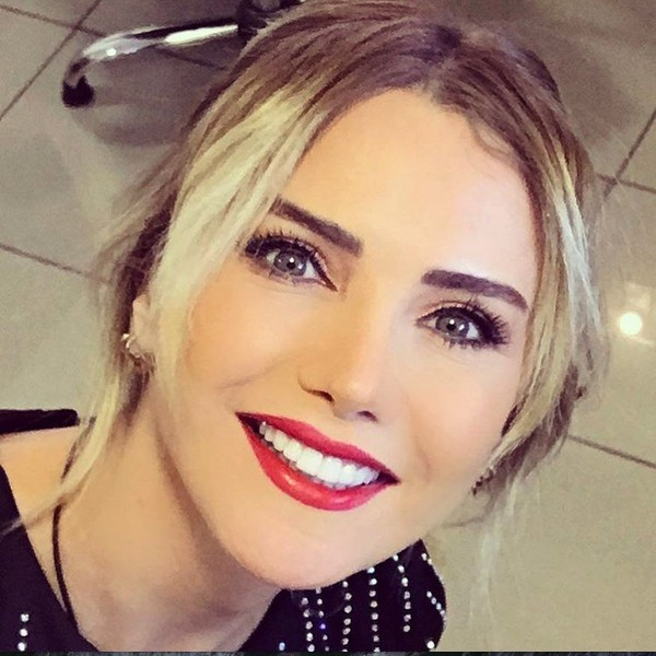 Ece Erken makyajsız yakaladı işte o görüntüler... - Resim: 2