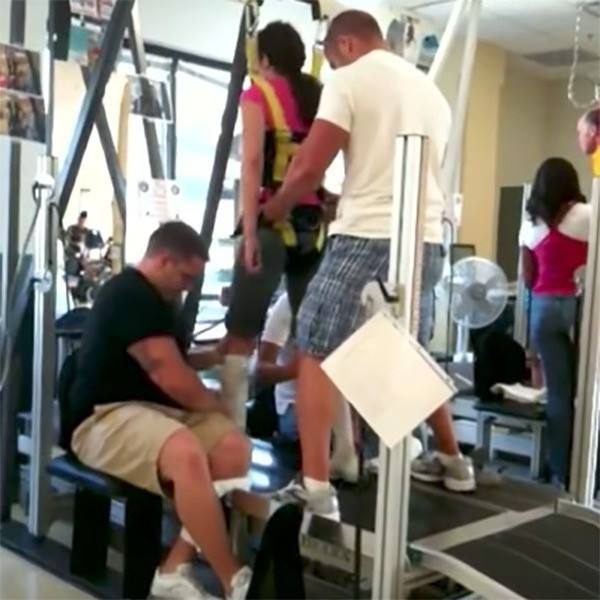 Engelli gelin düğününde sırrını açıkladı damat gözyaşlarını tutamadı - Resim: 1