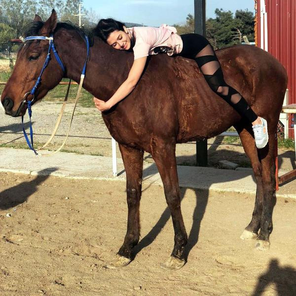 Mankenliği bırakan Yazgülü Amaj yeni işinde paraya para demiyor - Resim: 1