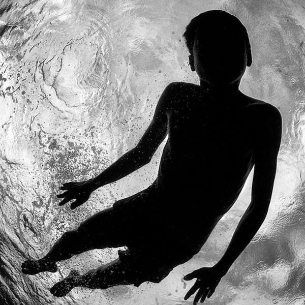 Gariplik ondaymış gibi gözükse de... - Resim: 2