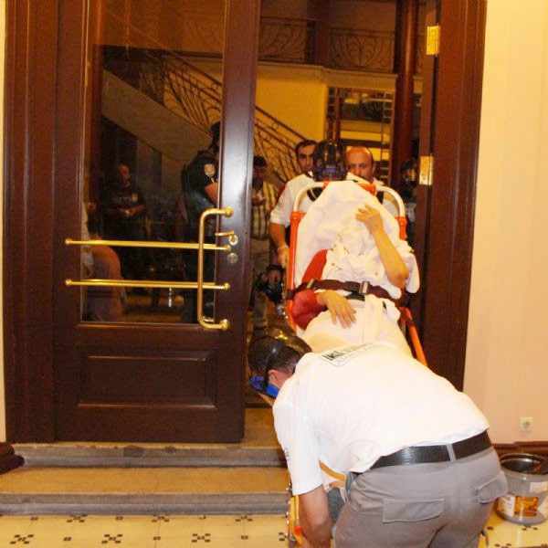 Opera binasını revire çevirdiler - Resim: 4