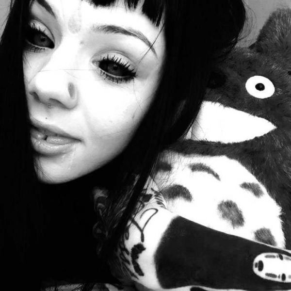 Gözlerine dövme yaptıran çılgınlar - Resim: 4