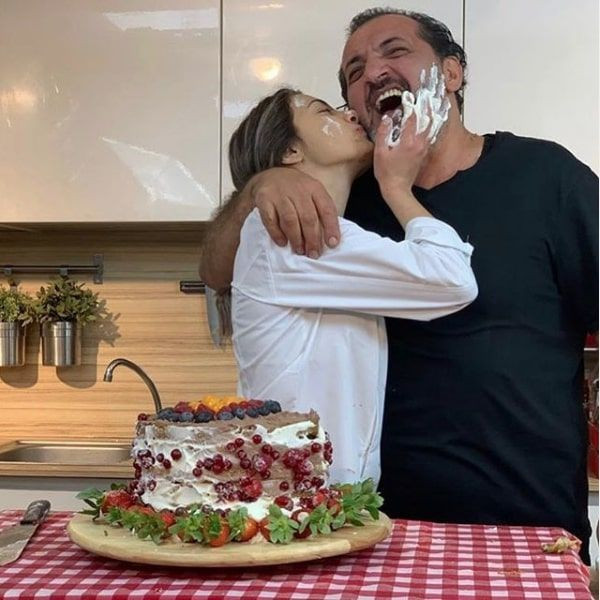 MasterChef Mehmet Yalçınkaya kızı Sude Yalçınkaya ile bombayı patlattı - Resim: 1