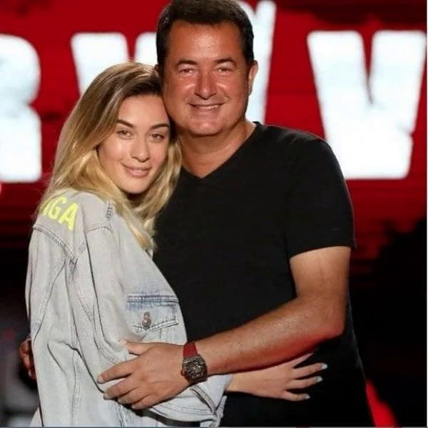 Hamilelik haberi şaşırttı Acun Ilıcalı'nın sevgilisi Ayça Çağla'nın annesi hamile! - Resim: 1