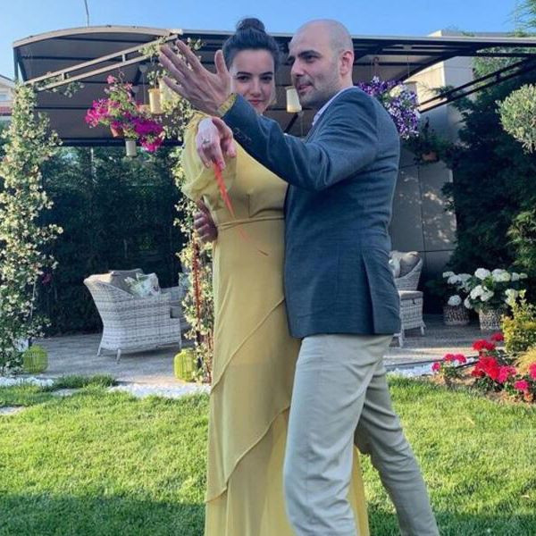 Bartu Küçükçağlayan kızının fotoğrafını ilk kez paylaştı! "Bir nazar boncuğunuzu alırım" notunu düştü - Resim: 4