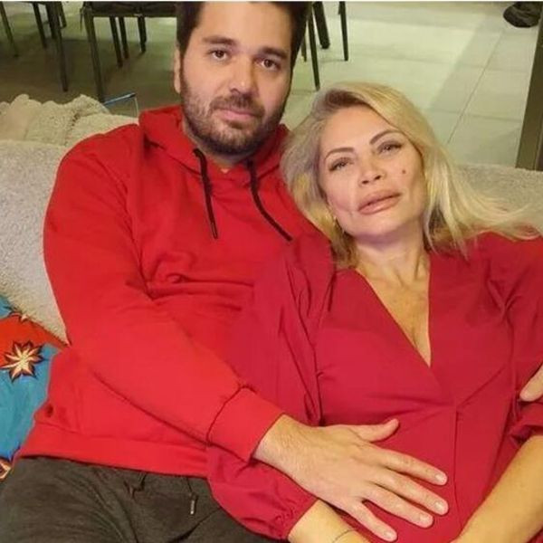 Seray Sever ikizleri Sofia ve Alya'yı ilk kez gösterdi 49 yaşında anne olmuştu - Resim: 3