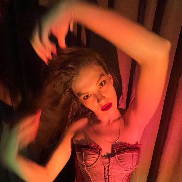 Melisa Şenolsun'dan görülmemiş sansür! Göğüs ucu görününce bakın ne yaptı - Resim: 4