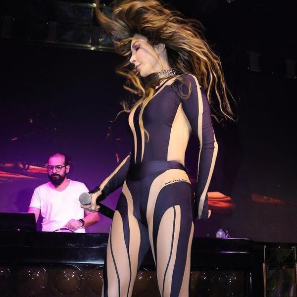 Hande Yener yoğun konser temposuna 3 saatlik tekne molası verdi - Resim: 3