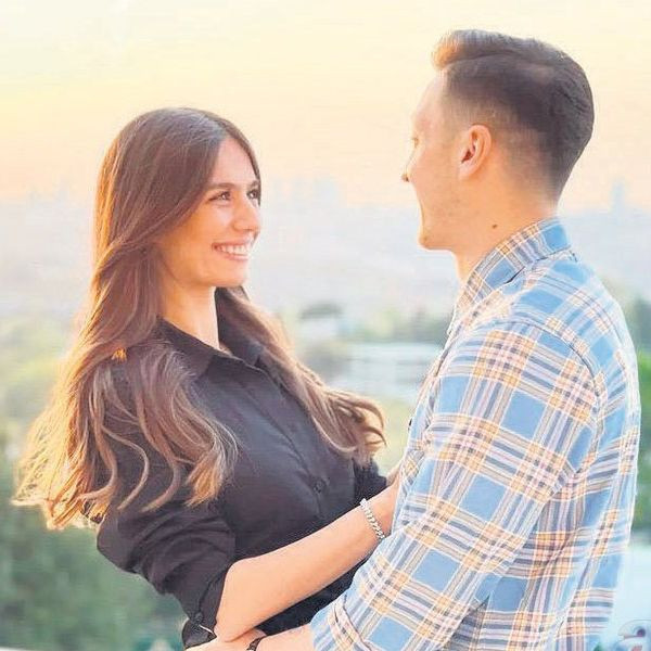 5 Aylık hamile Amine Gülşe'nin son hali görümcesinin düğününde göbek attı! - Resim: 1