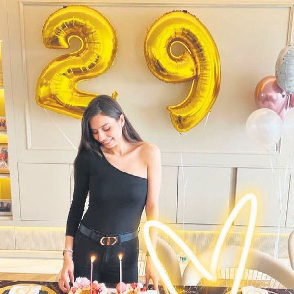 5 Aylık hamile Amine Gülşe'nin son hali görümcesinin düğününde göbek attı! - Resim: 4