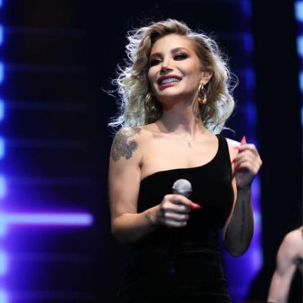 Sütyenli pozuna gelen yorumu cevaplayan İrem Derici dumur etti! O bedene bu kadar meme... - Resim: 3