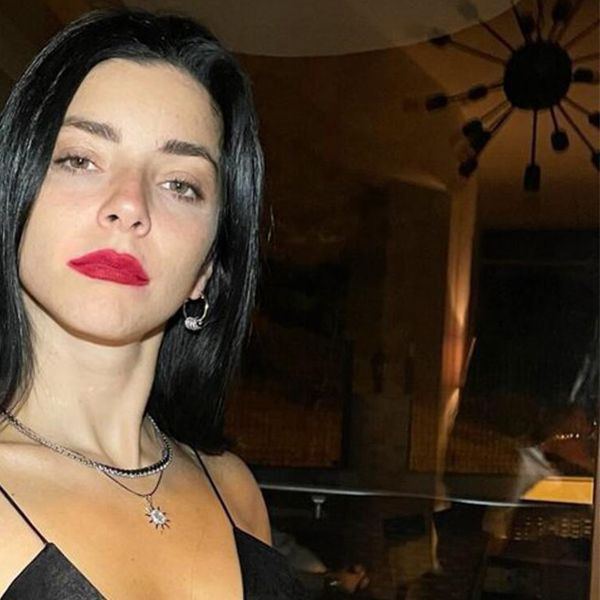 Merve Boluğur'un o paylaşımı sosyal medyayı salladı! "Otobüsteyim bak işine.." - Resim: 1