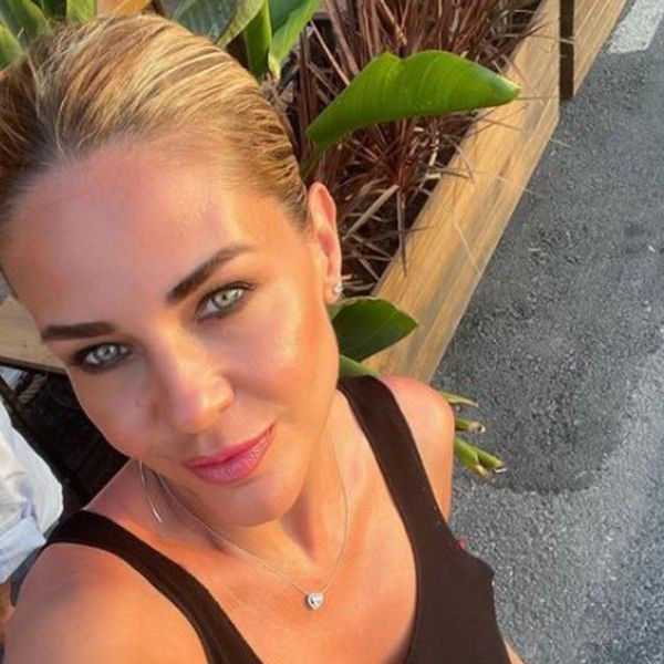 Eflatun bikinisiyle objektiflere takılan Emine Ün'ün gazetecilerden ilginç ricası! - Resim: 2