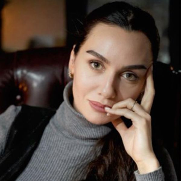 Netflix rekoru kıran Birce Akalay'ın estetiksiz hali sosyal medyanın diline düştü! - Resim: 2