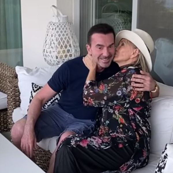 Oğlu İlker İnanoğlu ile hasret giderdi! Filiz Akın'ın paylaşımındaki o detay hayranlarını korkuttu - Resim: 4