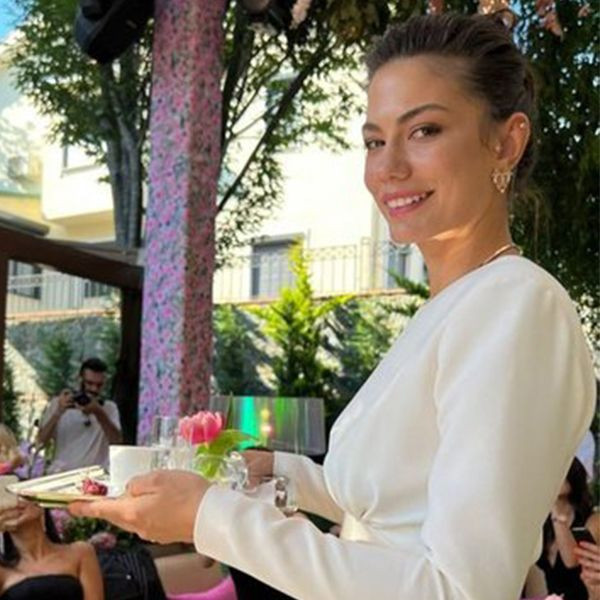 Demet Özdemir-Oğuzhan Koç çifti nişanlandı! Oğuzhan Koç'un o yorumu sosyal medyaya düştü! - Resim: 4