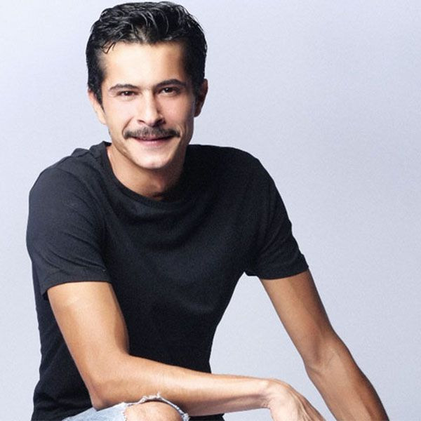 Mahkum'un yıldızı İsmail Hacıoğlu aşk bombasını patlattı! Bakın hangi ünlü oyuncu ile yeni bir aşka yelken açtı - Resim: 1