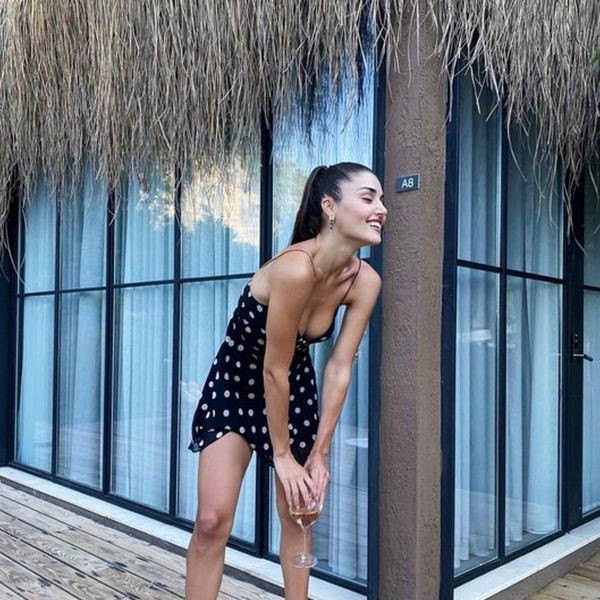 Aleyna Tilki'den sonra Hande Erçel'de arabada poz verdi! Sosyal medyayı yıktı geçti - Resim: 4