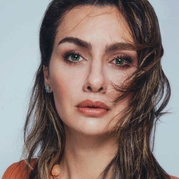 Birce Akalay birlikte rol aldığı o oyuncuyla fotoğraf koydu sosyal medya yıkıldı... Yeni bir aşk mı doğuyor? - Resim: 2