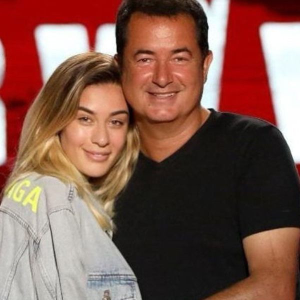 Acun Ilıcalı'nın düğün kombini değişmedi! Ayça Çağla Altunkaya'nın elbisesi ile çantasının fiyatı şaşkınlık yarattı - Resim: 3