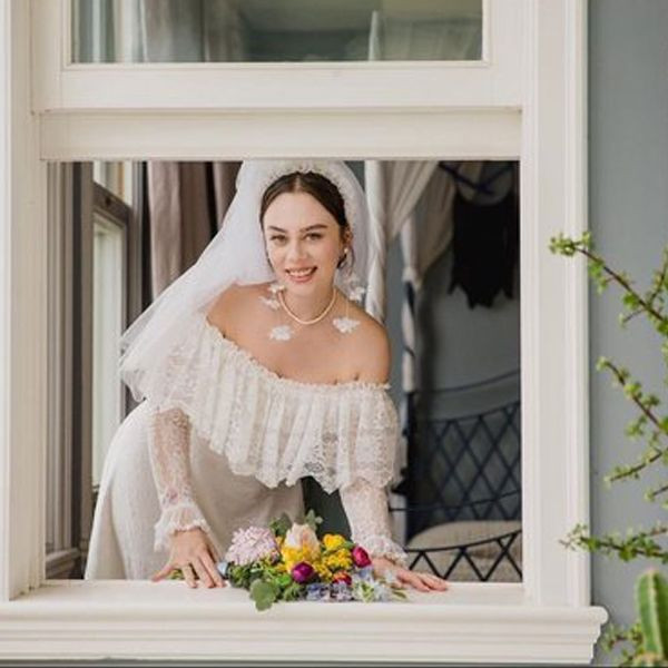 Demet Evgar'ın karnı burnunda su altı pozuna Hazal Kaya'dan duygu dolu yorum! - Resim: 3