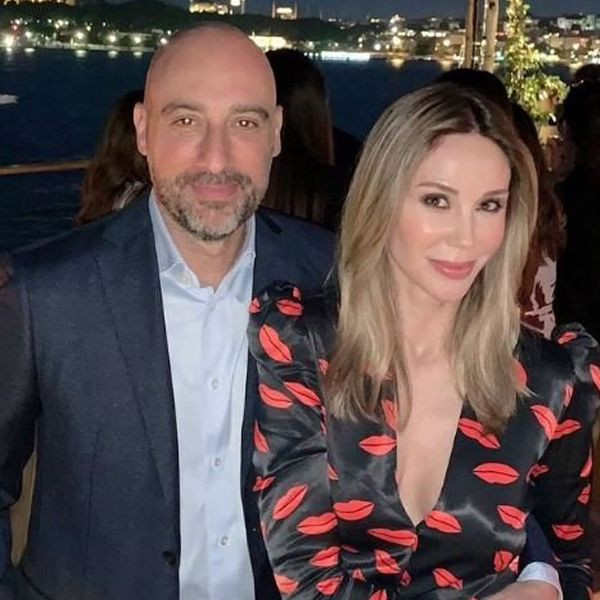 Beğeni yağmuruna tutuldu! Demet Şener mayolu pozlarıyla genç kızlara taş çıkartıyor - Resim: 3