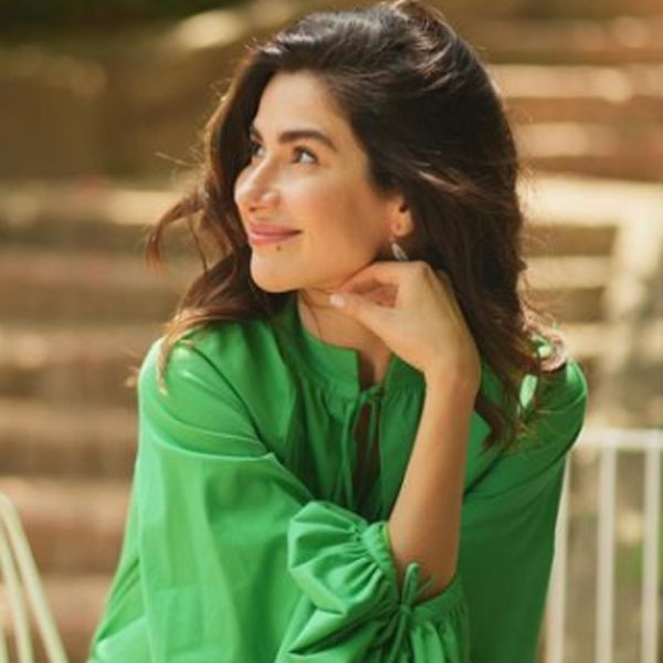 Kamera karşısına geçti! Nesrin Cavadzade'nin kırmızı elbiseli pozu olay oldu - Resim: 3