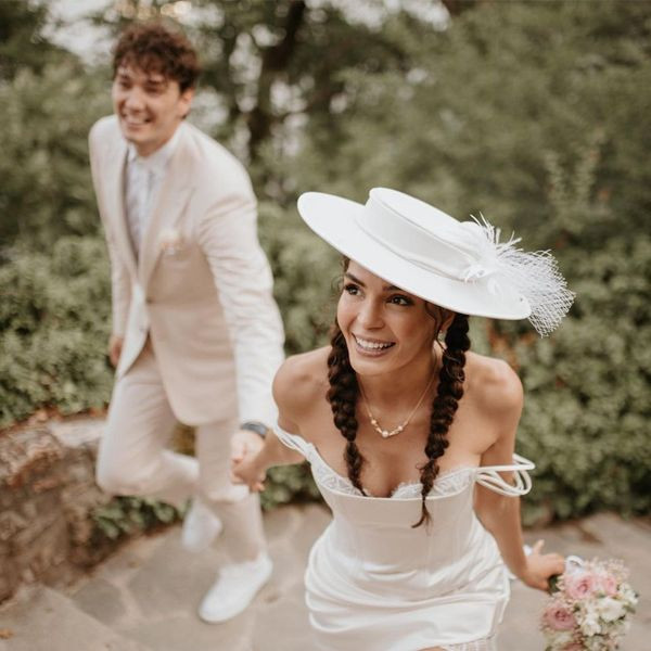 Ebru Şahin'in mini parti elbiseli pozları olay oldu! Takipçileri beğeni yağmuruna tuttu "Fiziğine bayıldım" - Resim: 2