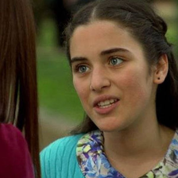 Küçük Gelin'in Zehra'sı Çağla Şimşek son haliyle büyüledi - Resim: 1